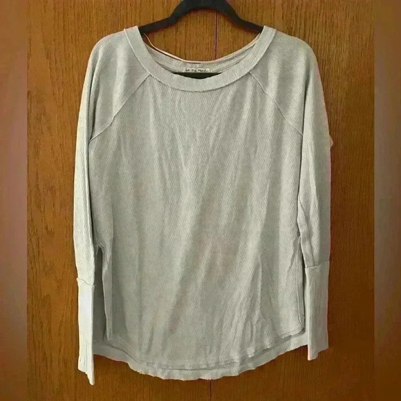 We The Free Thermal Slit Bottom Top Size Small - Picture 1 of 8